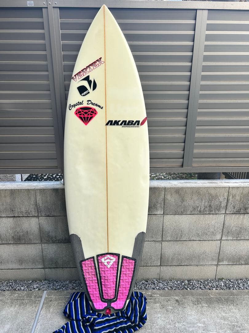 crystaldreamショートボードとウエットスーツ