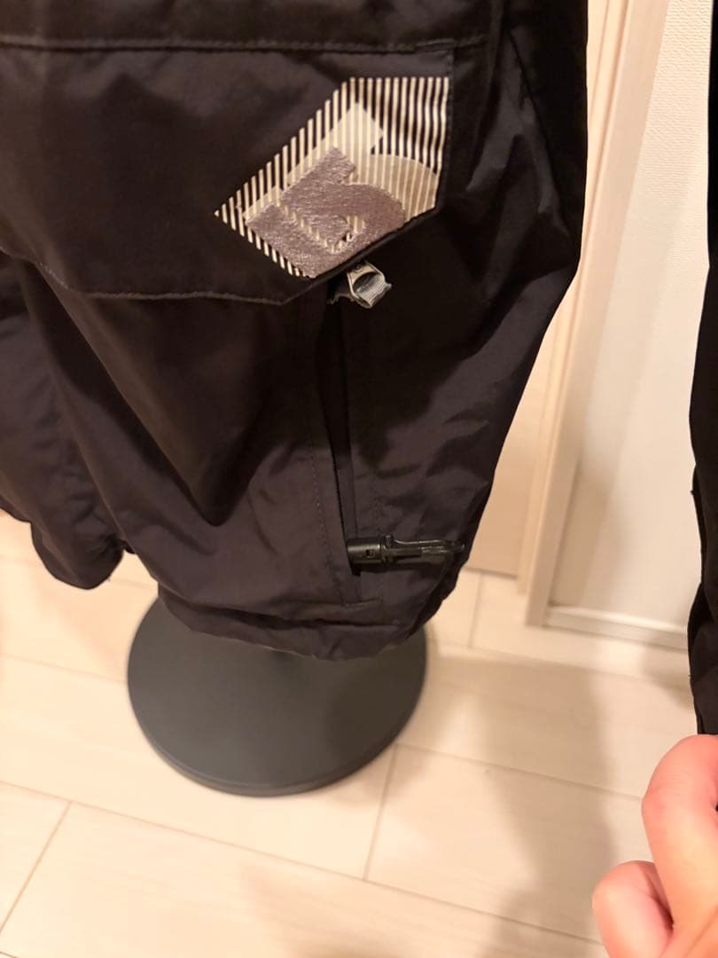 BURTON スノーボードジャケット Lサイズ ブラック