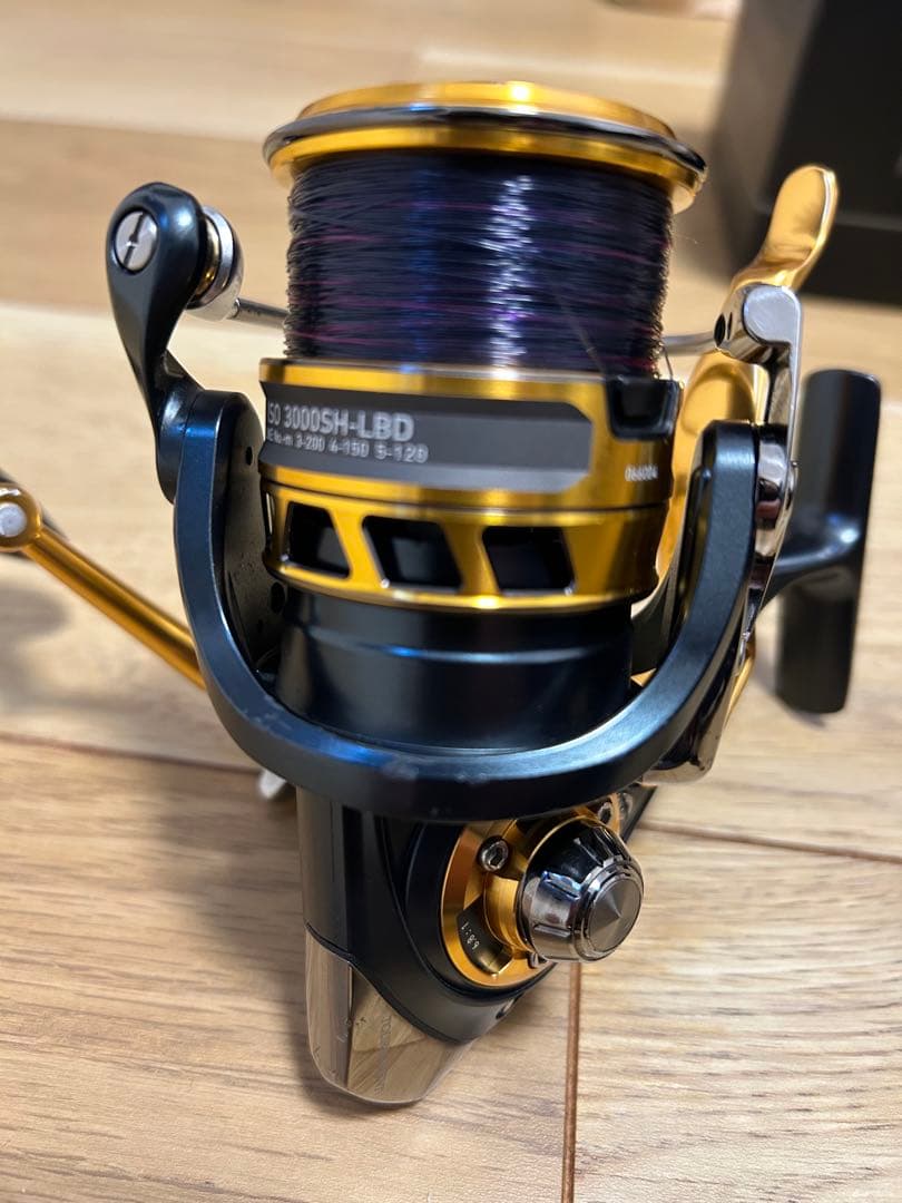 Daiwa スピニングリール 18トーナメントISO LBD