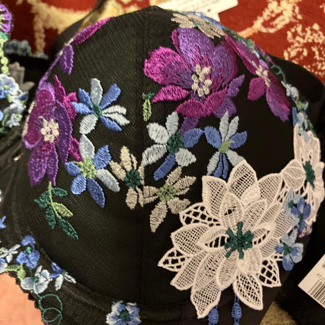 値下げ‼️サルート 81 BL ブラック P-upブラ&ソング&ショーツG80 L