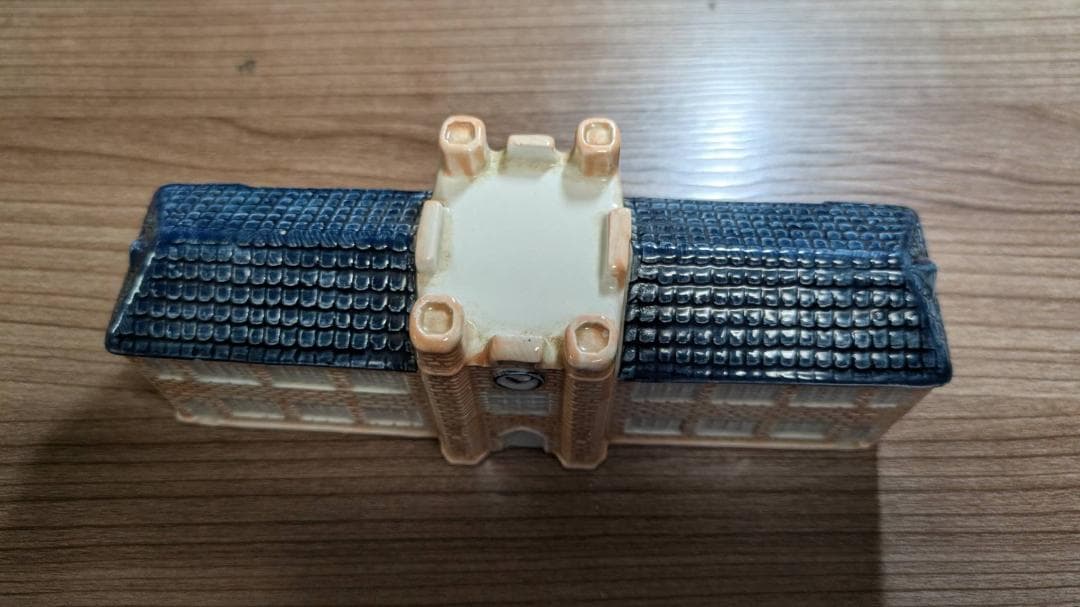 建物の形状 時計付き 置物