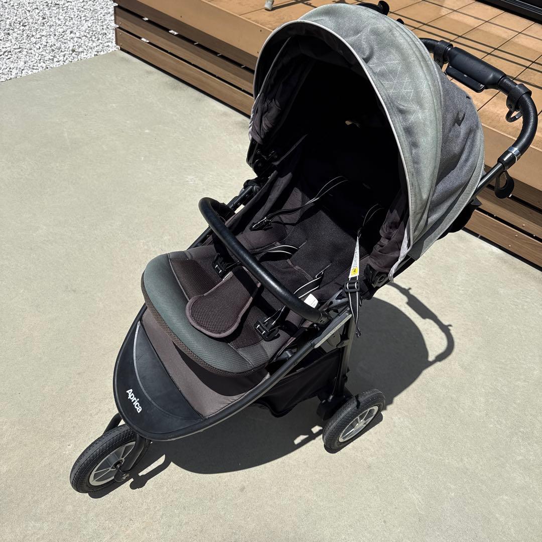 早い者勝ち　美品　Aprica スムーヴベビーカー グレー　3輪　走行問題なし