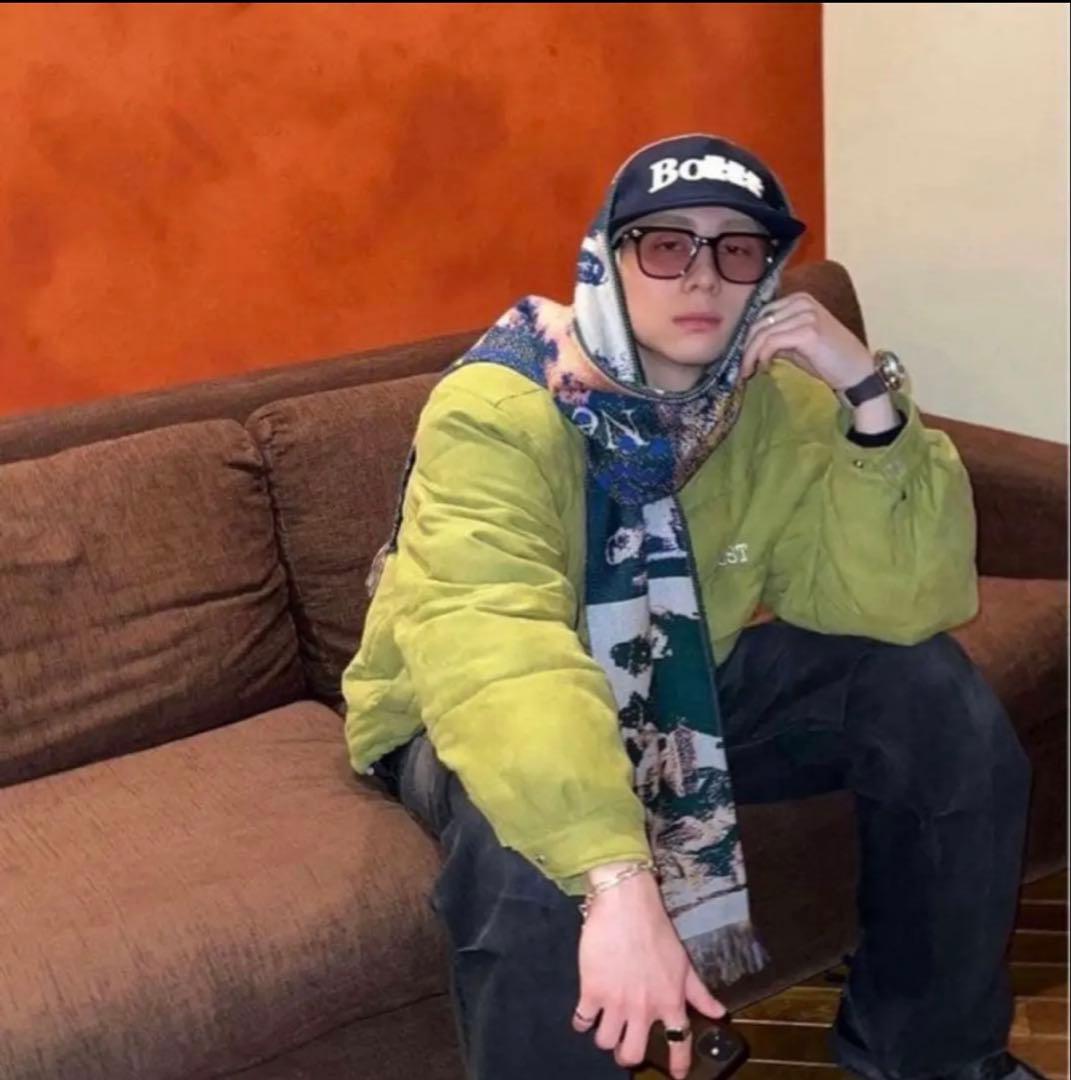 Montmartre New York マフラー INI 西洸人着用