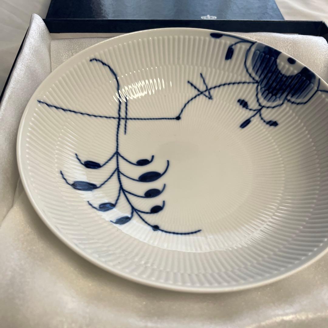 ロイヤルコペンハーゲン ブルーフルーテッド メガ フルーツ ボウル 577