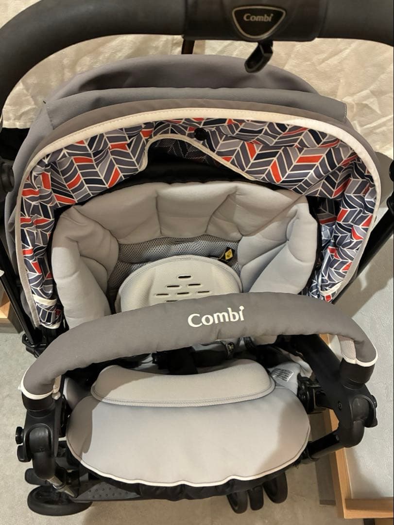 美品⭐︎コンビ スゴカルα 4キャス compact エッグショック HT