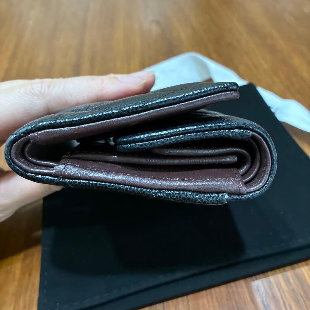 CHANEL ブラックレザー 三つ折り財布 LLKHHNE2