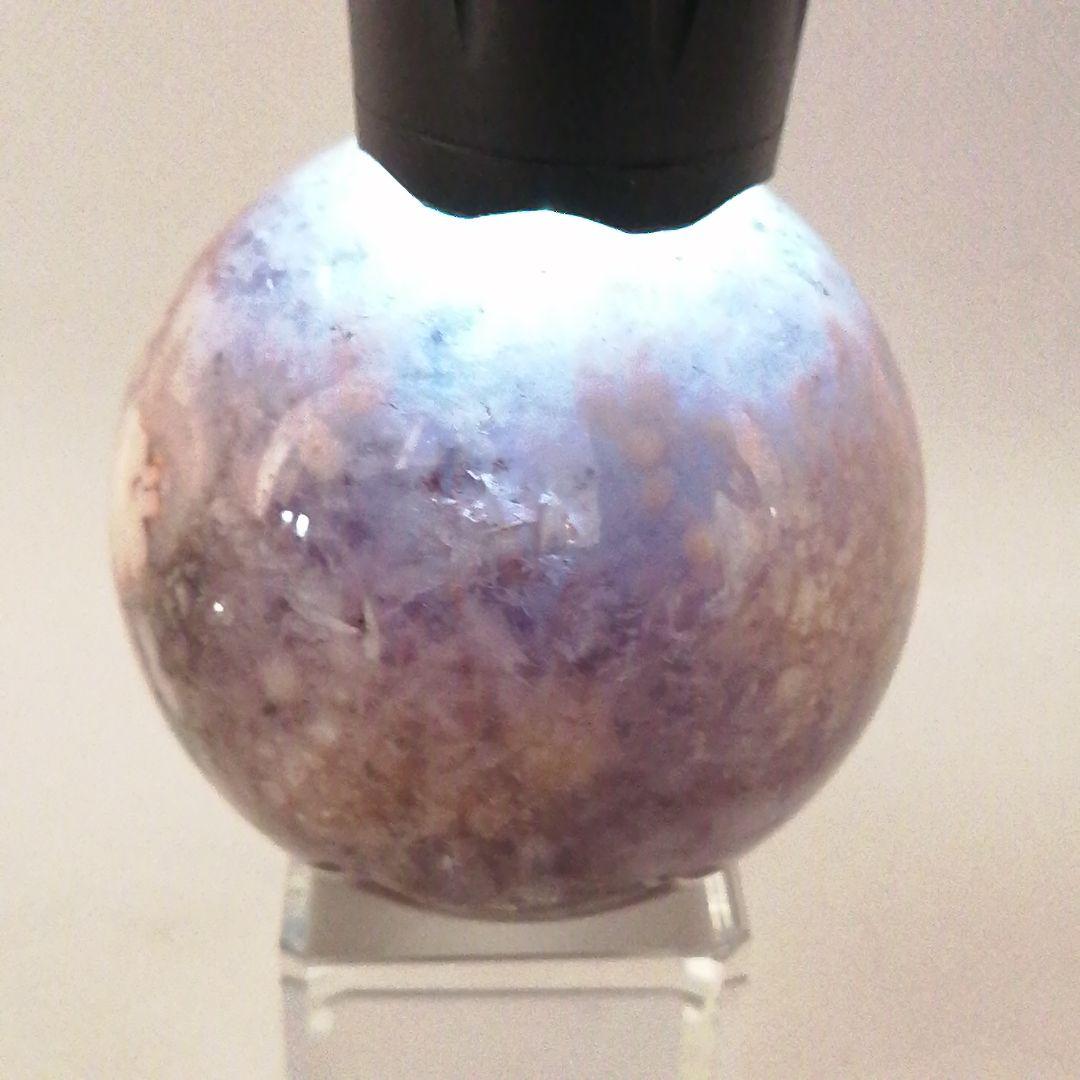 【新品】アメジストのキラキラ結晶の中に花が咲いている綺麗なピンアメ　12-17