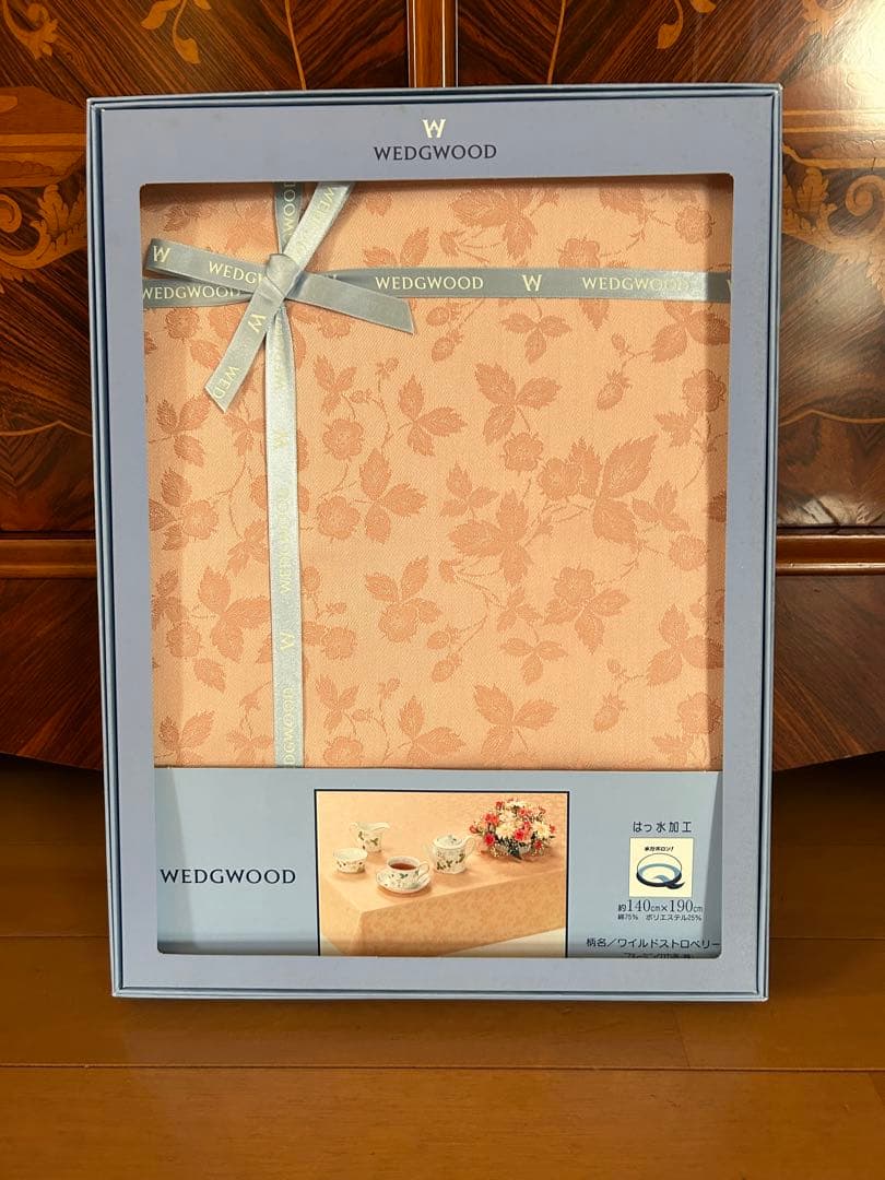  テーブル用品 ワイルドストロベリー　140cm×190cm