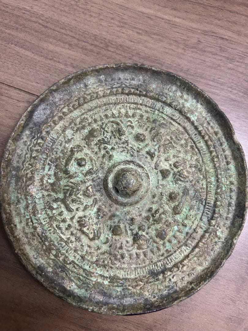 中国古董，銅鏡，古銅製。
