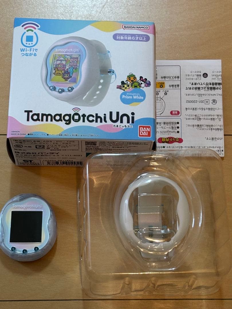 たまごっち ユニ Tamagotchi Uni Prism White