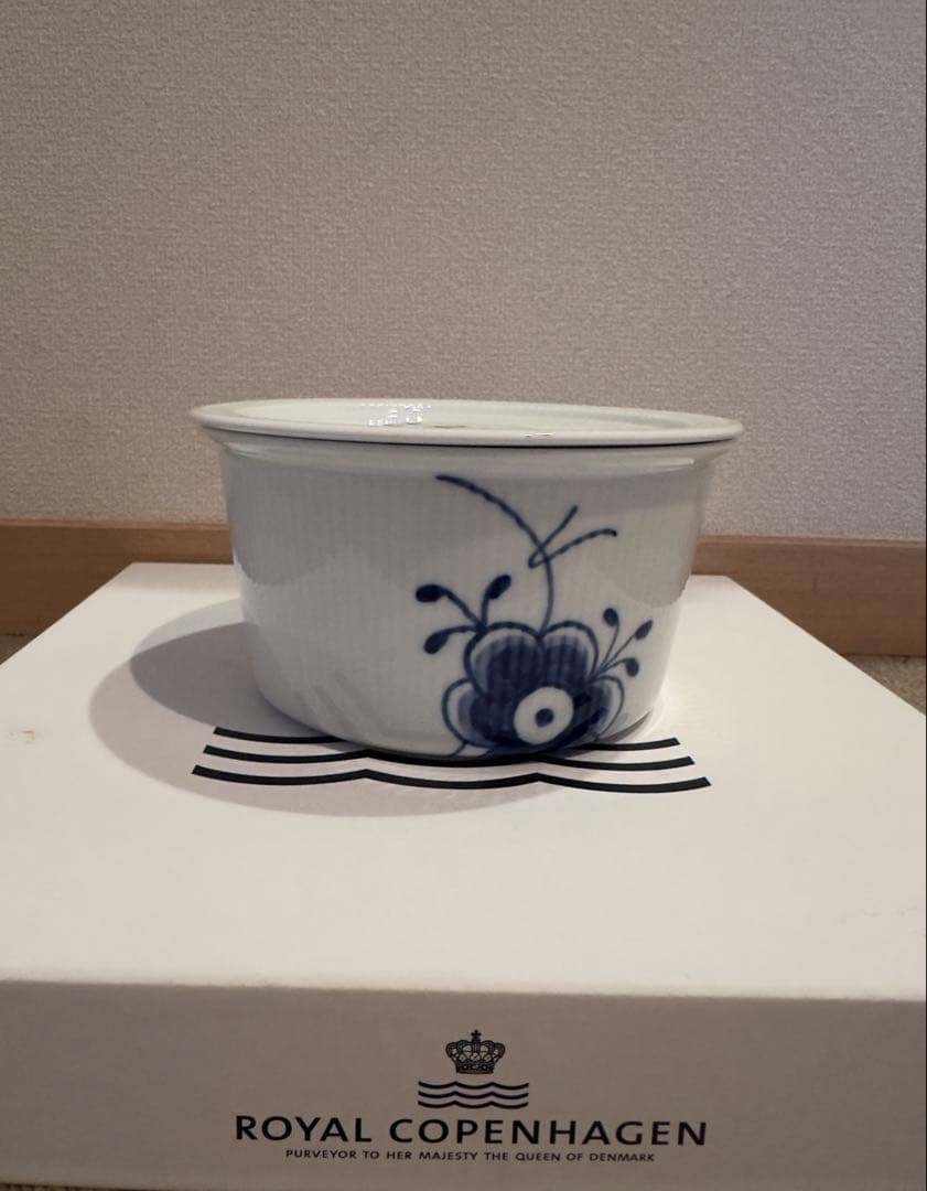 ロイヤルコペンハーゲン　ブルーフルーテッドメガ