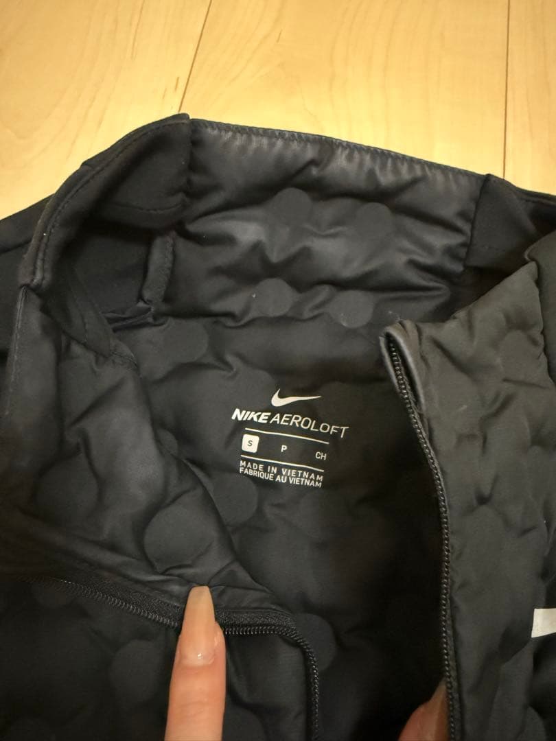 Nike AERLOFT ブラックジャケット S