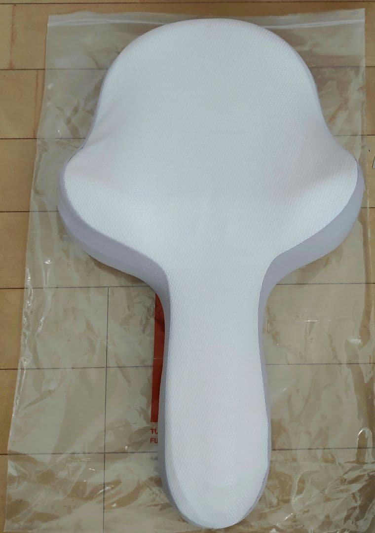 ゴッチョ背まくら　GOOCHOO PILLOW