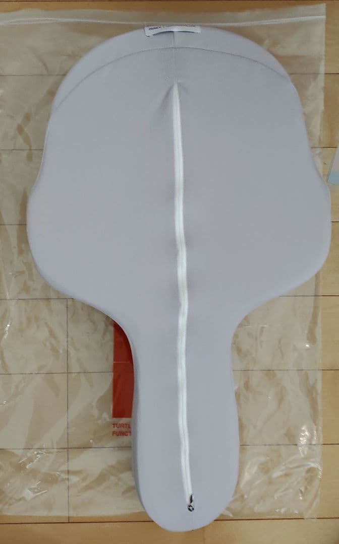 ゴッチョ背まくら　GOOCHOO PILLOW