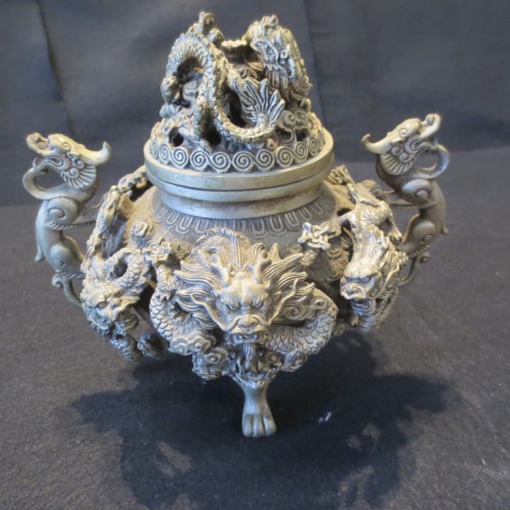 九つの龍の香炉 銅製 銅製 骨董品 重みがある