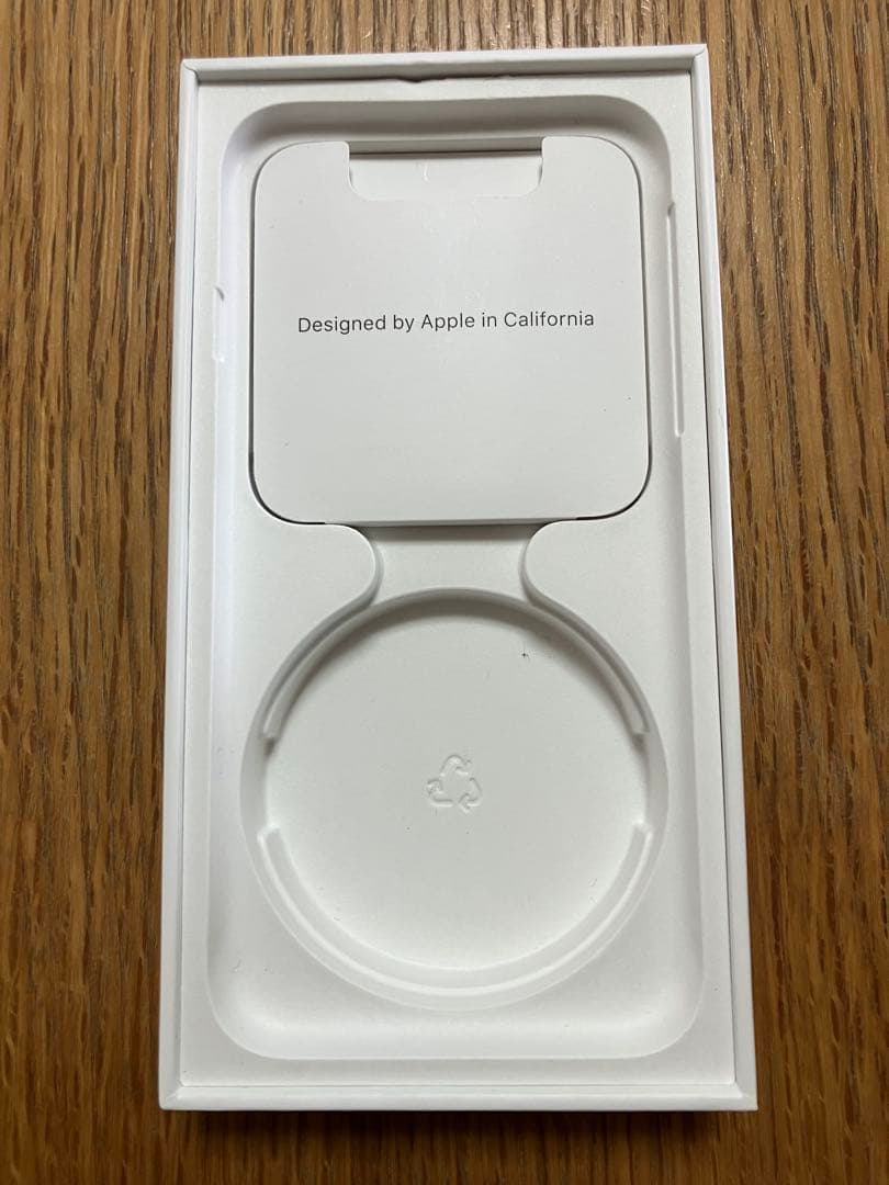 iPhone SE3 64GB スターライト（ホワイト）