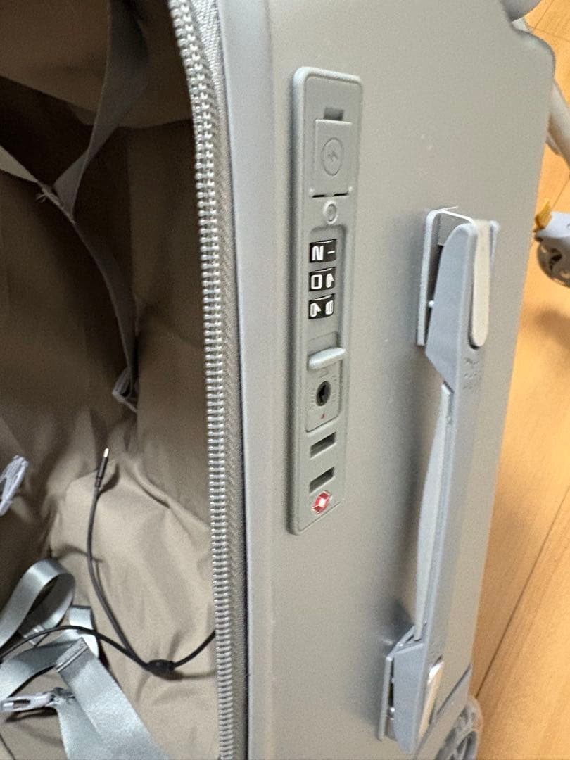 子供用 乗れるキャリーケース　キャリーバック　子供　旅行　ベビーカー