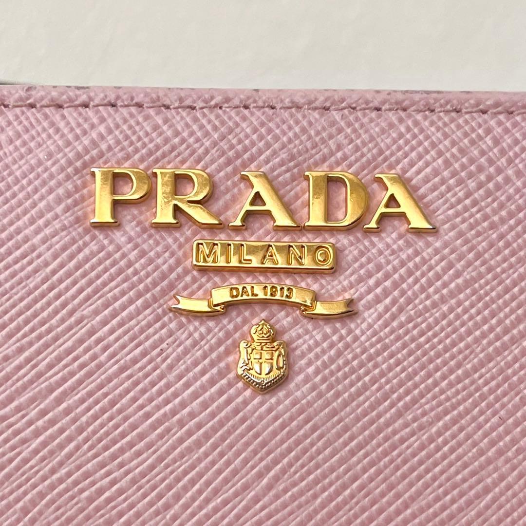 PRADA サフィアーノ 二つ折り財布 ピンク コンパクト 箱付き　0205-①