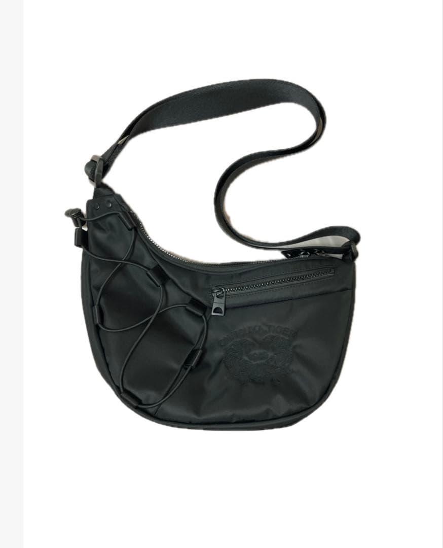 最終価格　オニツカタイガー スモールメッセンジャーバッグ　 ブラック　刺繍