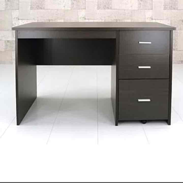 送料無料！引き出し付きデスク