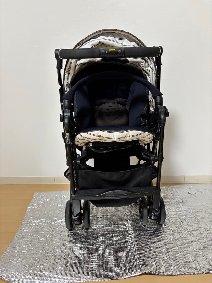 Combi ベビーカー　CWL スゴカル 4キャス　コンパクト