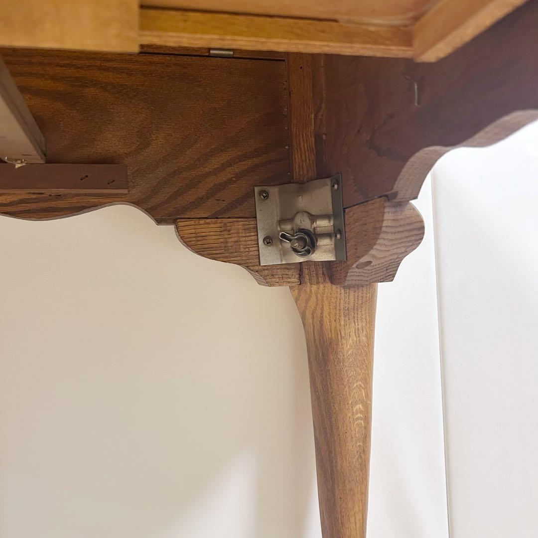 アンティーク　猫脚　サイドテーブル　コーヒーテーブル　引き出し　虎斑柄