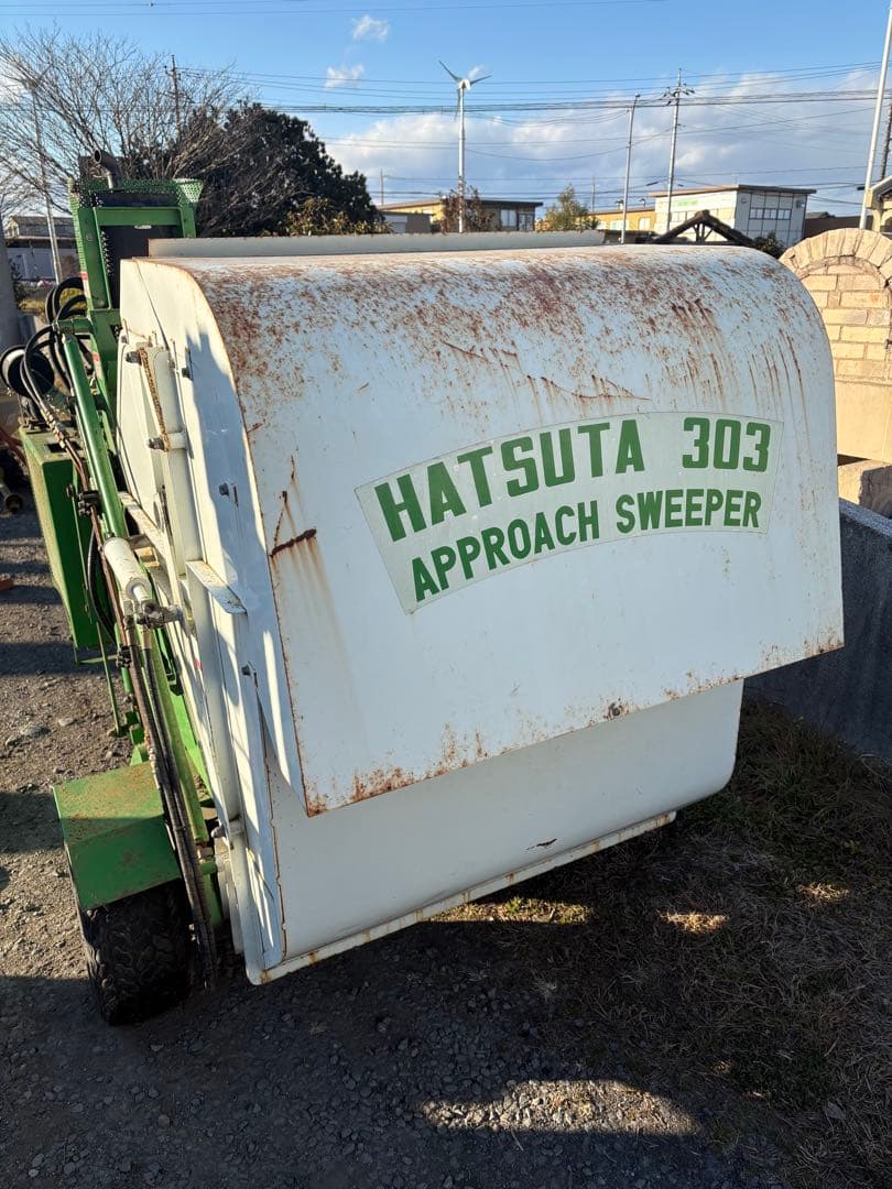 アプローチスイーパー　芝刈り機　ゴルフ場整備　 極上車　極低稼働時間