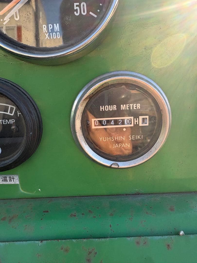 アプローチスイーパー　芝刈り機　ゴルフ場整備　 極上車　極低稼働時間