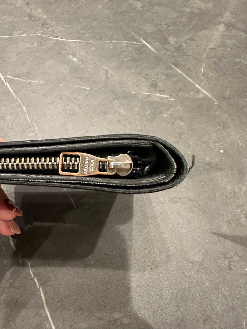 正規品　ルイヴィトン　ポルトフォイユ　アメリゴ　タイガ　二つ折り財布