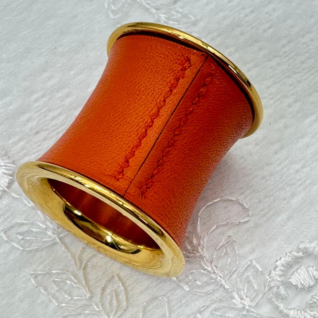 エルメス HERMES スカーフリング 筒型 レザー巻 オレンジ ゴールド 箱付