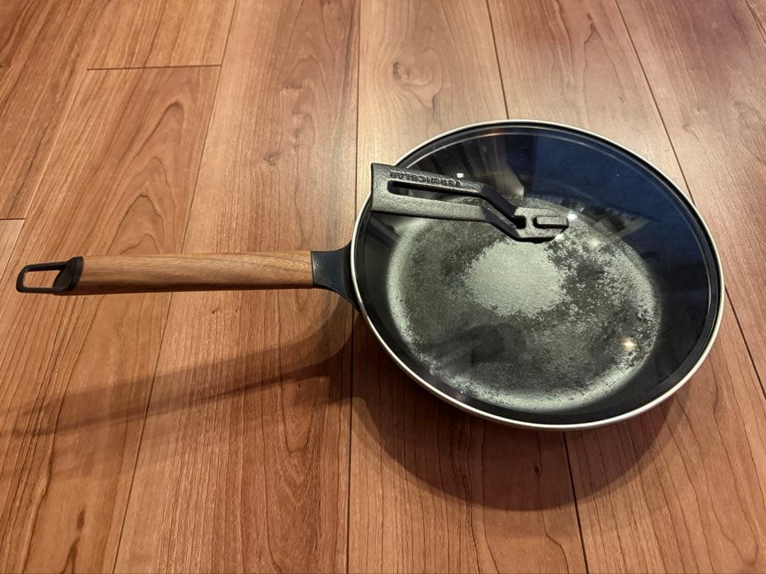 VERMICULAR 鋳鉄フライパン 28cm フタ付き