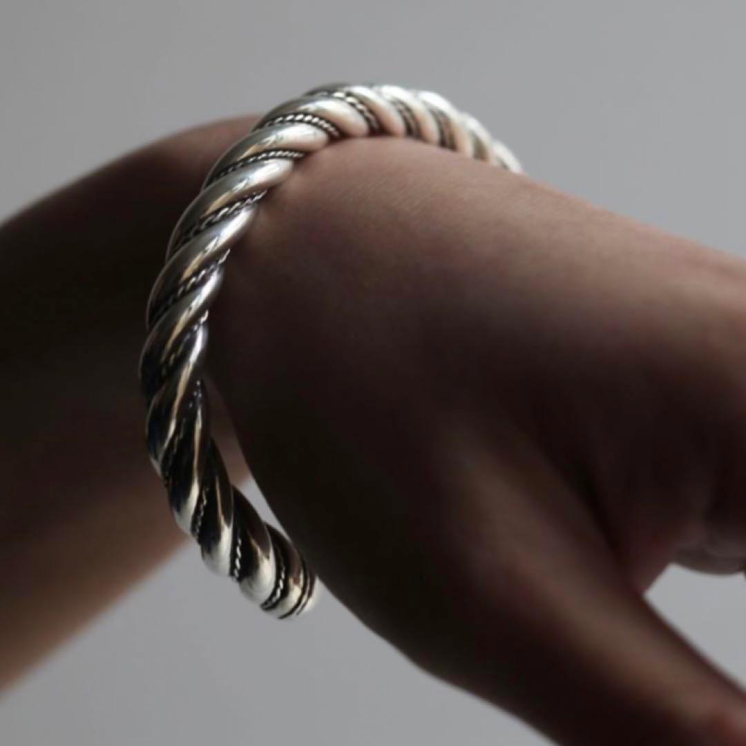 SUGARHILL TRI-CRESENDO BANGLE ゴールド