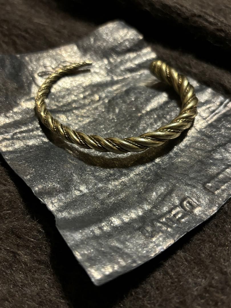 SUGARHILL TRI-CRESENDO BANGLE ゴールド