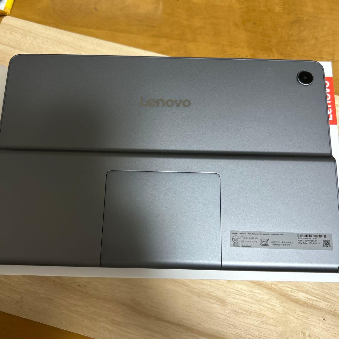 未使用品　Lenovo Tab Plus タブレット