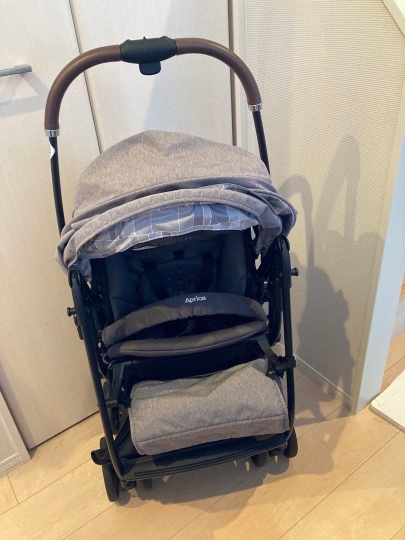 Aprica ベビーカー ルンルン　グレー