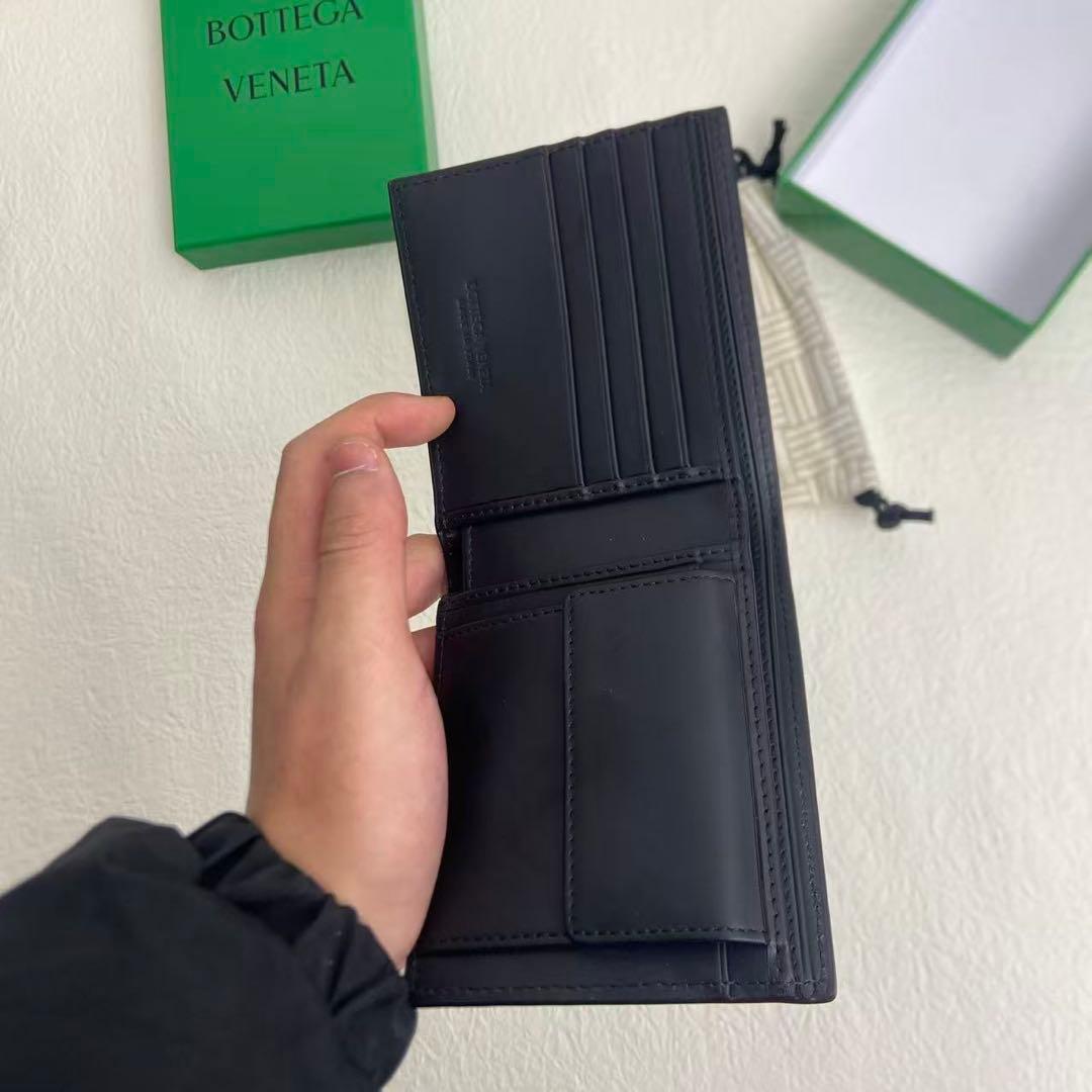 BOTTEGA VENETA 二つ折り財布 ネイビー