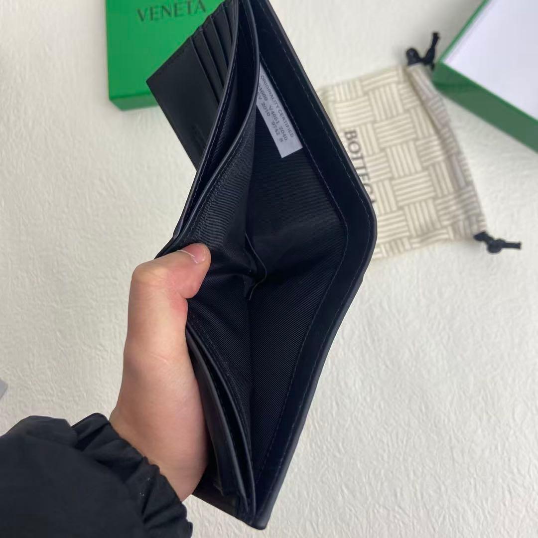 BOTTEGA VENETA 二つ折り財布 ネイビー