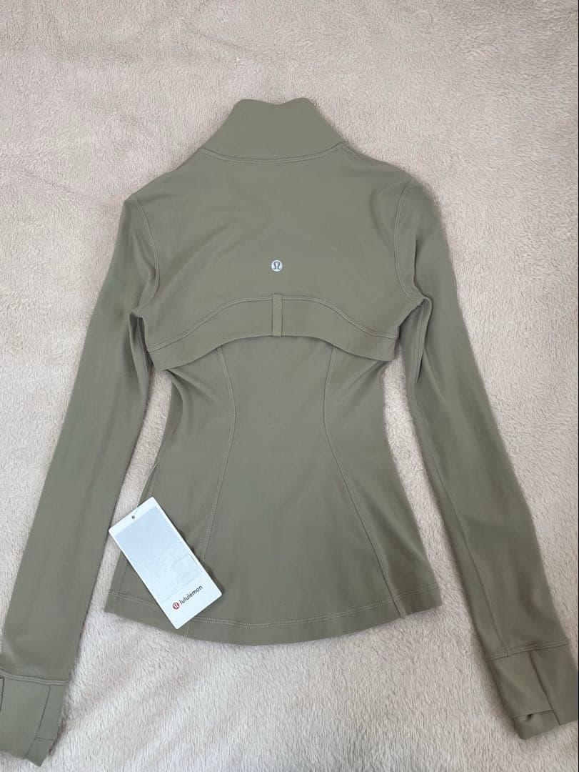 未使用タグ付き新品✨Lululemon Define ジャケットNulu