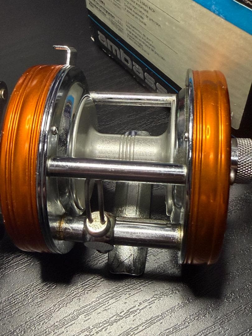 アブガルシア　アンバサダー　5500c サンセットオレンジ