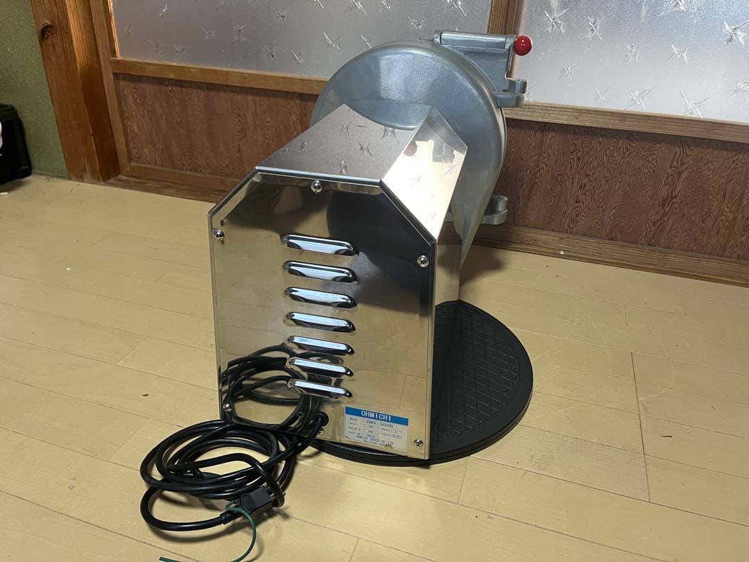 大道　オオミチ　業務用野菜スライサーOMV-300D 100v 4種刃付き動作品