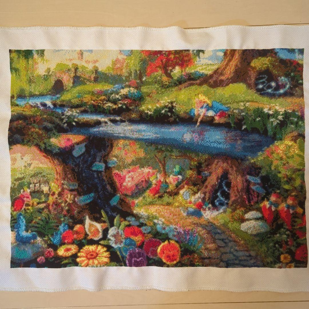 クロスステッチ　完成品　不思議の国のアリス