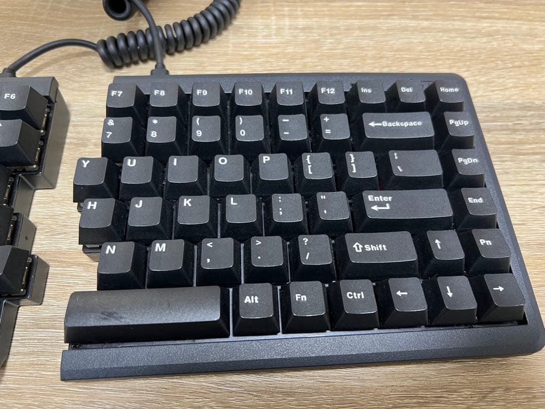 分割キーボード Mistel BAROCCO MD770 RGB BT