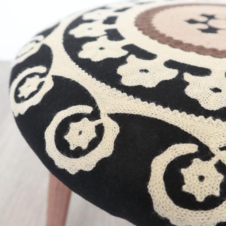 木脚スツール 刺繍 ブラックベージュ