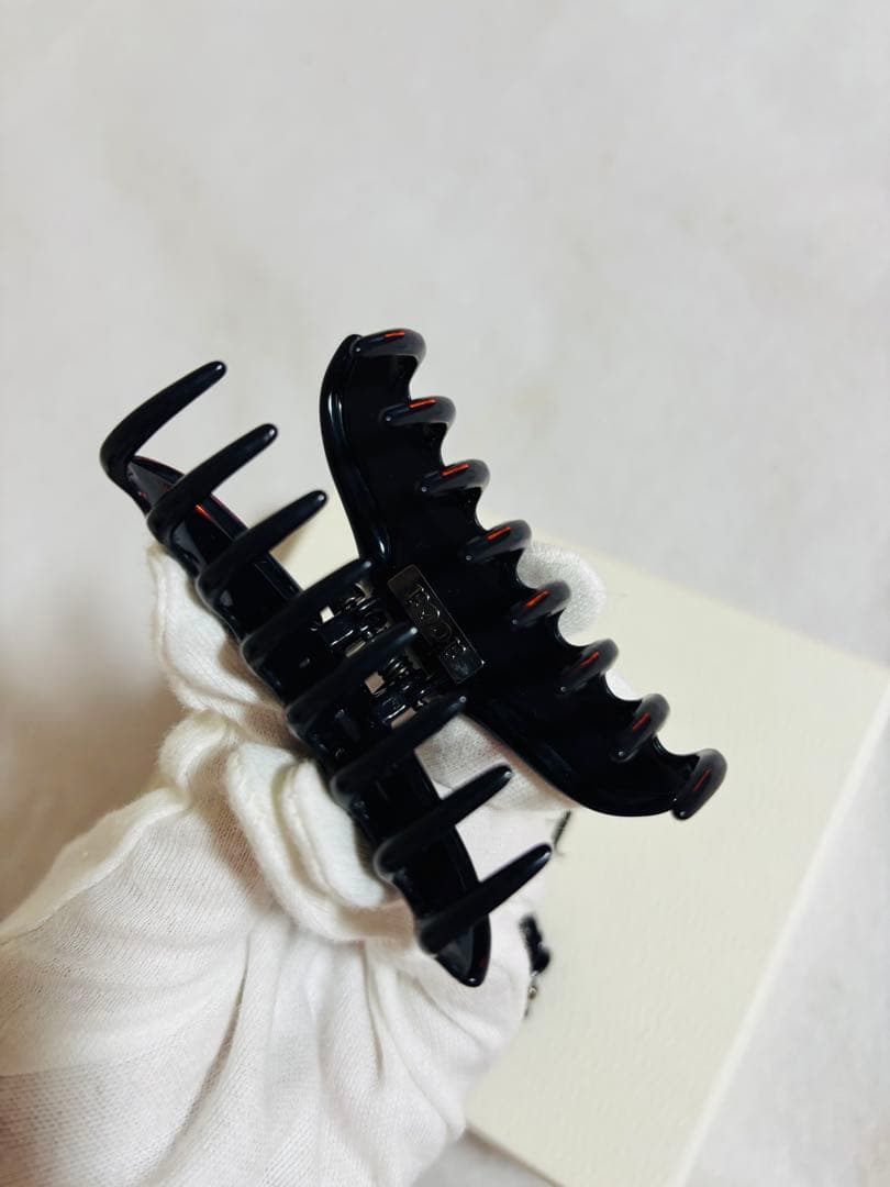 mayu　美品1個　acca アッカ 黒　クリップ