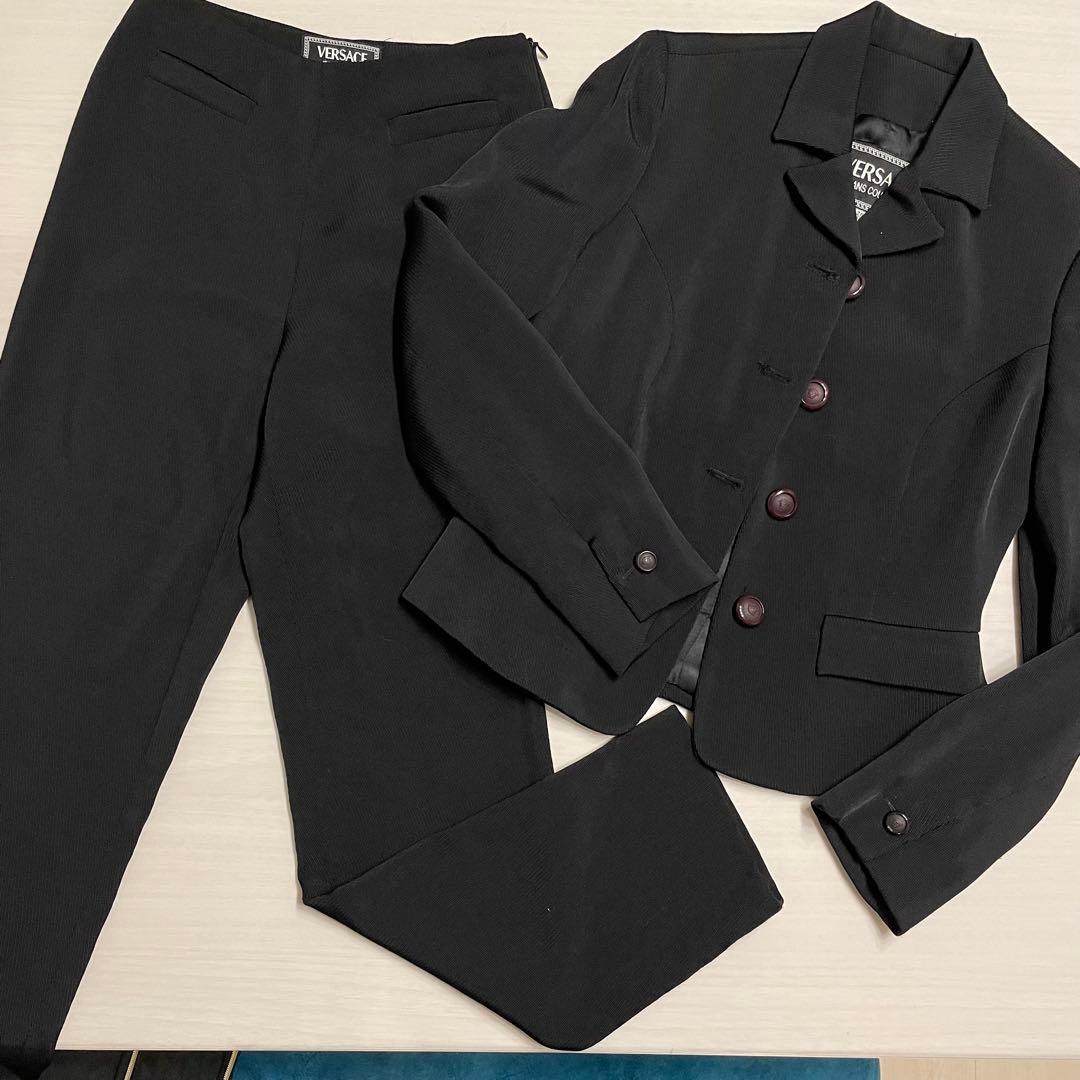 美品！イタリア製！VERSACE ヴェルサーチ　レディーススーツ上下 Sサイズ