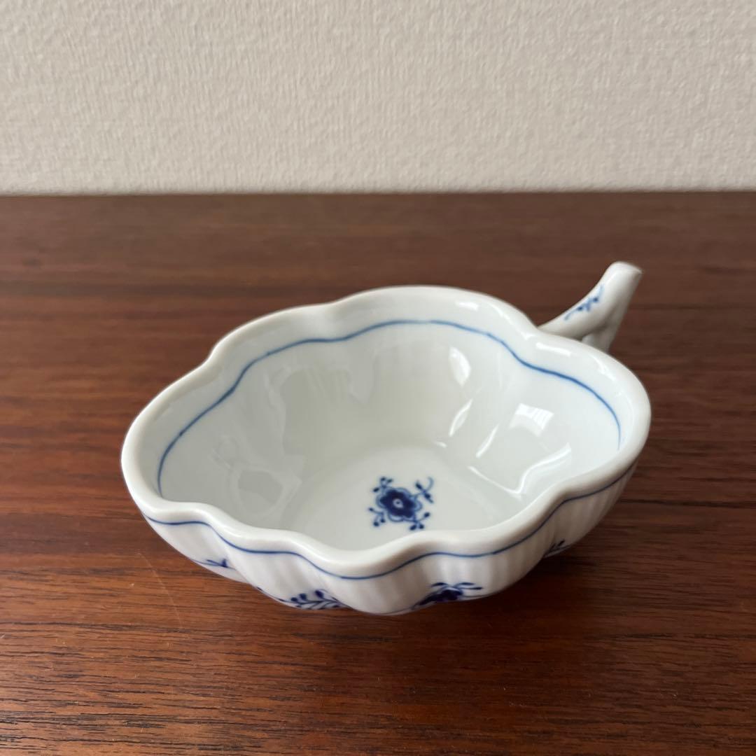 ロイヤルコペンハーゲン ブルーフルーテッドジャパニーズリーフディッシュ