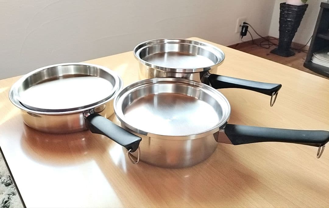 Amwayステンレス鍋・中フライパン大ソースパン中ソースパン3点セット