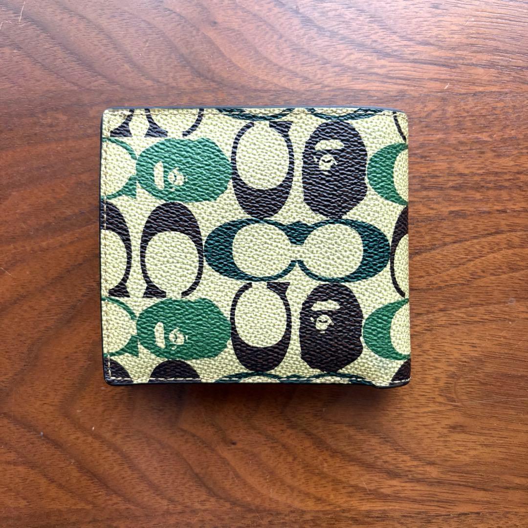 A*a様 美品　希少　coach×A BATHING APE 二つ折り財布　迷彩