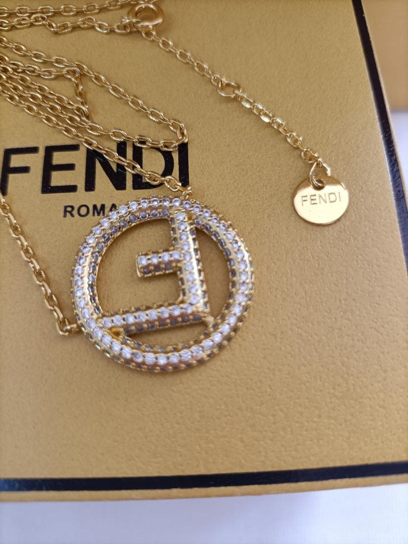 美品♬ゴールド♬フェンディ ネックレス FENDI  レディース