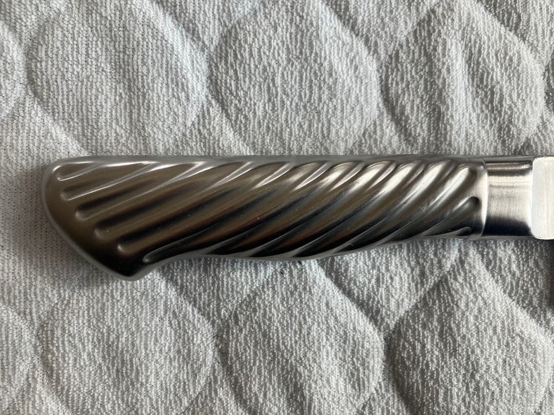 K*様 TOJIRO PRO 牛刀　新品は240mm F-890 研ぎ直し＆再刻